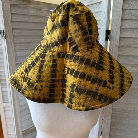 Oseree Accessories - Oseree Reversible Bucket Hat Gold Tie Dye Gold Metallic Lurex Wide Brim Lumiere